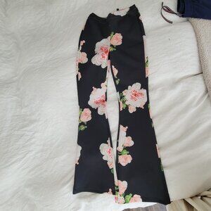 Cynthia Rowley Black Floral  Print bonded Pants SZ 4 flared leg